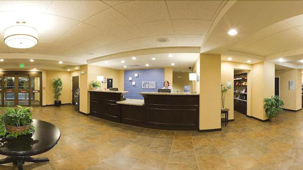 Holiday Inn Express & Suites Malone By Ihg Eksteriør bilde