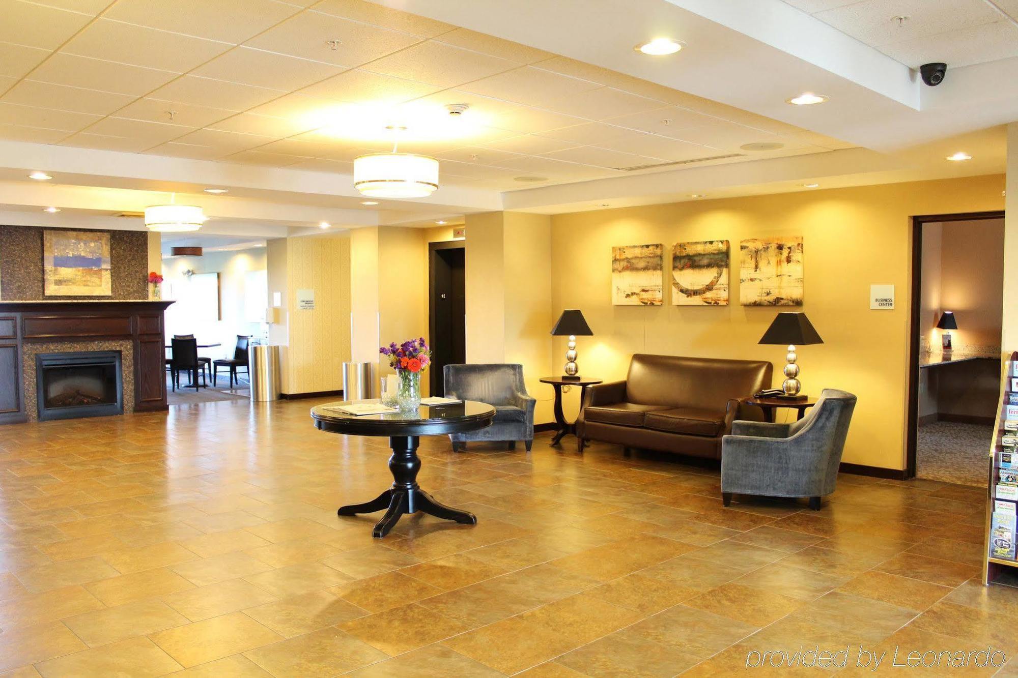Holiday Inn Express & Suites Malone By Ihg Eksteriør bilde